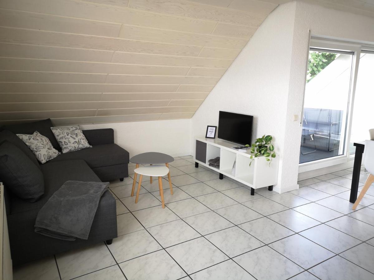Familienfreundliche Ferienwohnung Mit Wohlfuehlbalkon Und Kostenlosem Parkplatz Nahe Messe Und Bodensee Meckenbeuren Eksteriør billede