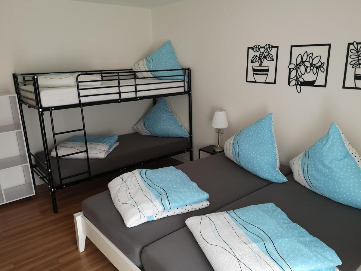 Familienfreundliche Ferienwohnung Mit Wohlfuehlbalkon Und Kostenlosem Parkplatz Nahe Messe Und Bodensee Meckenbeuren Eksteriør billede